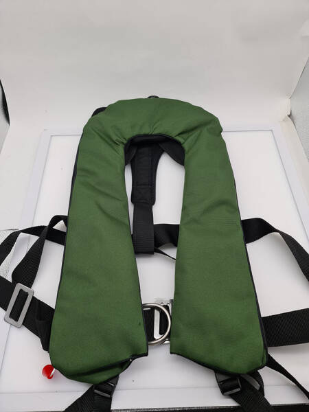 VESTA DE SALVARE CU AUTO-UMFLARE